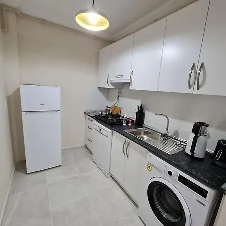 Flat In The Center Of Kadikoy شقة *